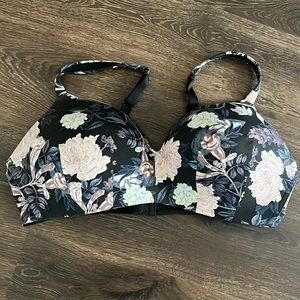 Cacique no-wire tshirt bra size 42D.